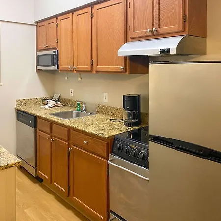 Mainstay Suites Middleburg Heights Cleveland Airport